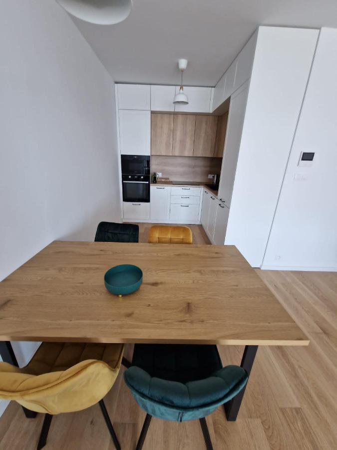 New Downtown Apartment Couple Minute From The Old Town Bratislava Bagian luar foto