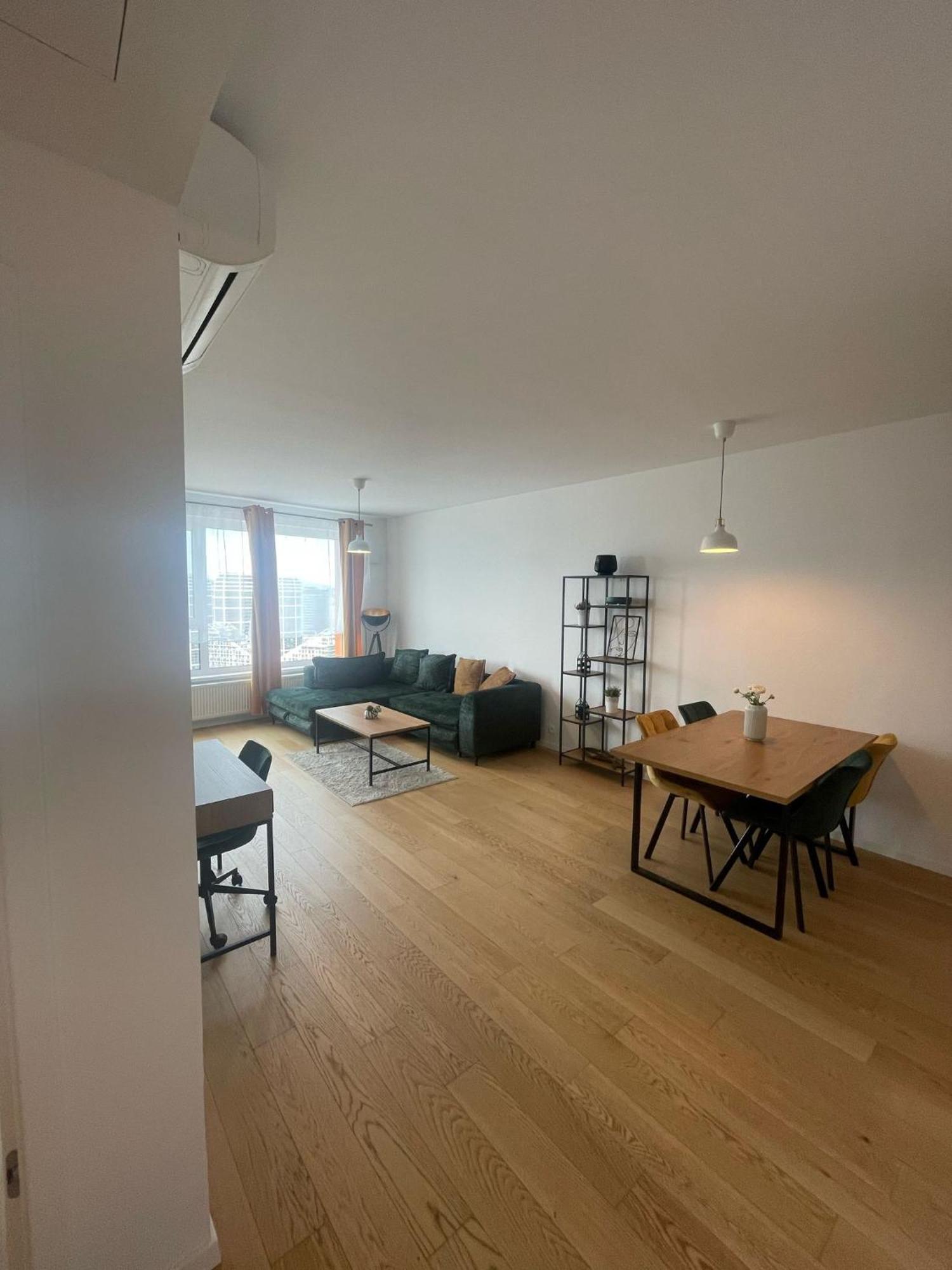 New Downtown Apartment Couple Minute From The Old Town Bratislava Bagian luar foto